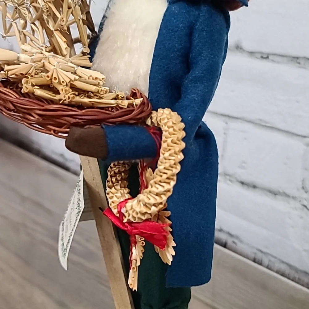 Byers' Choice Carolers Vintage 2006 Cries of London Series Straw Ornament Vendor